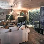 Cozy In With Wifi *
